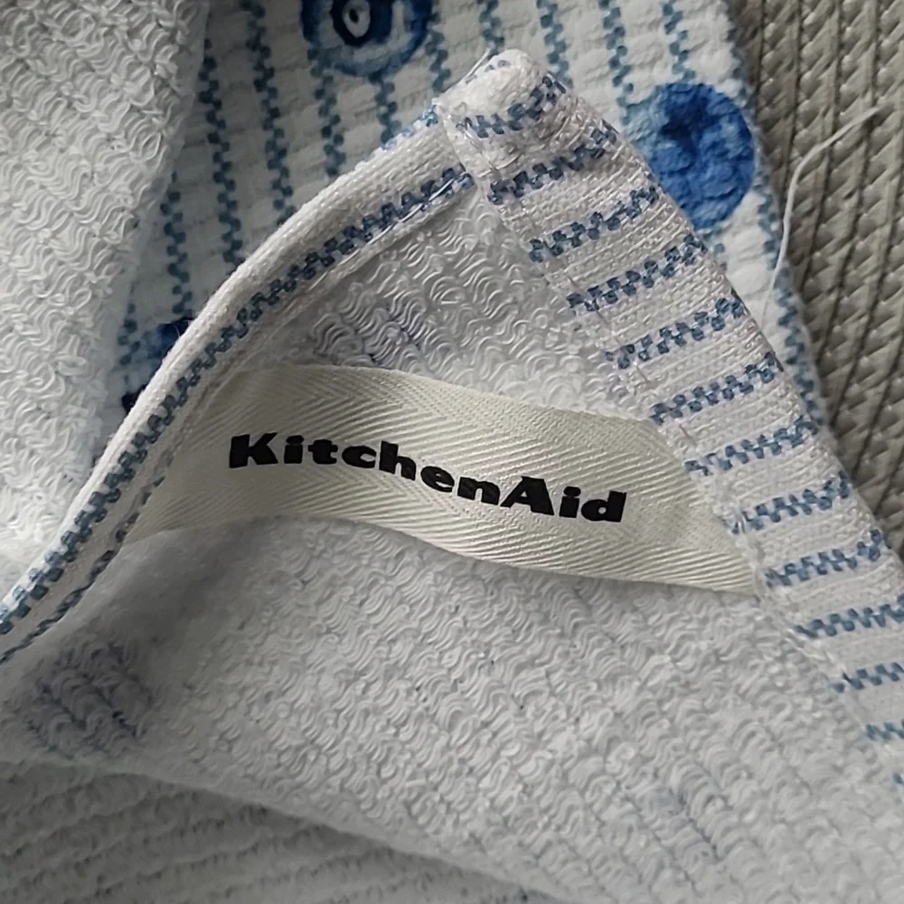 KitchenAid Towels - Picture 5 of 6